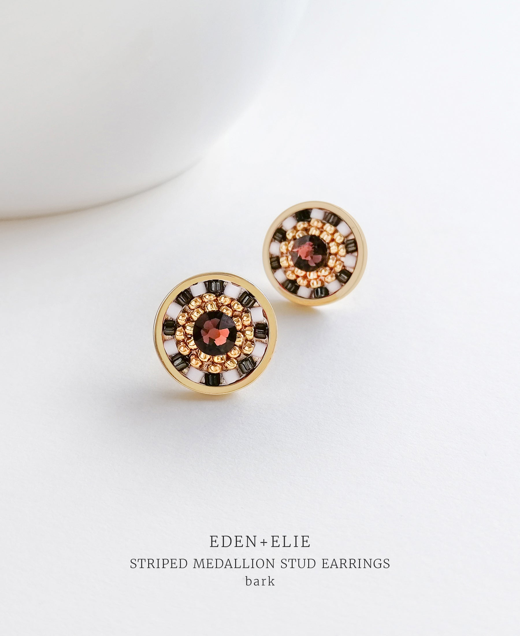 EDEN + ELIE Striped Medallion stud earrings - bark